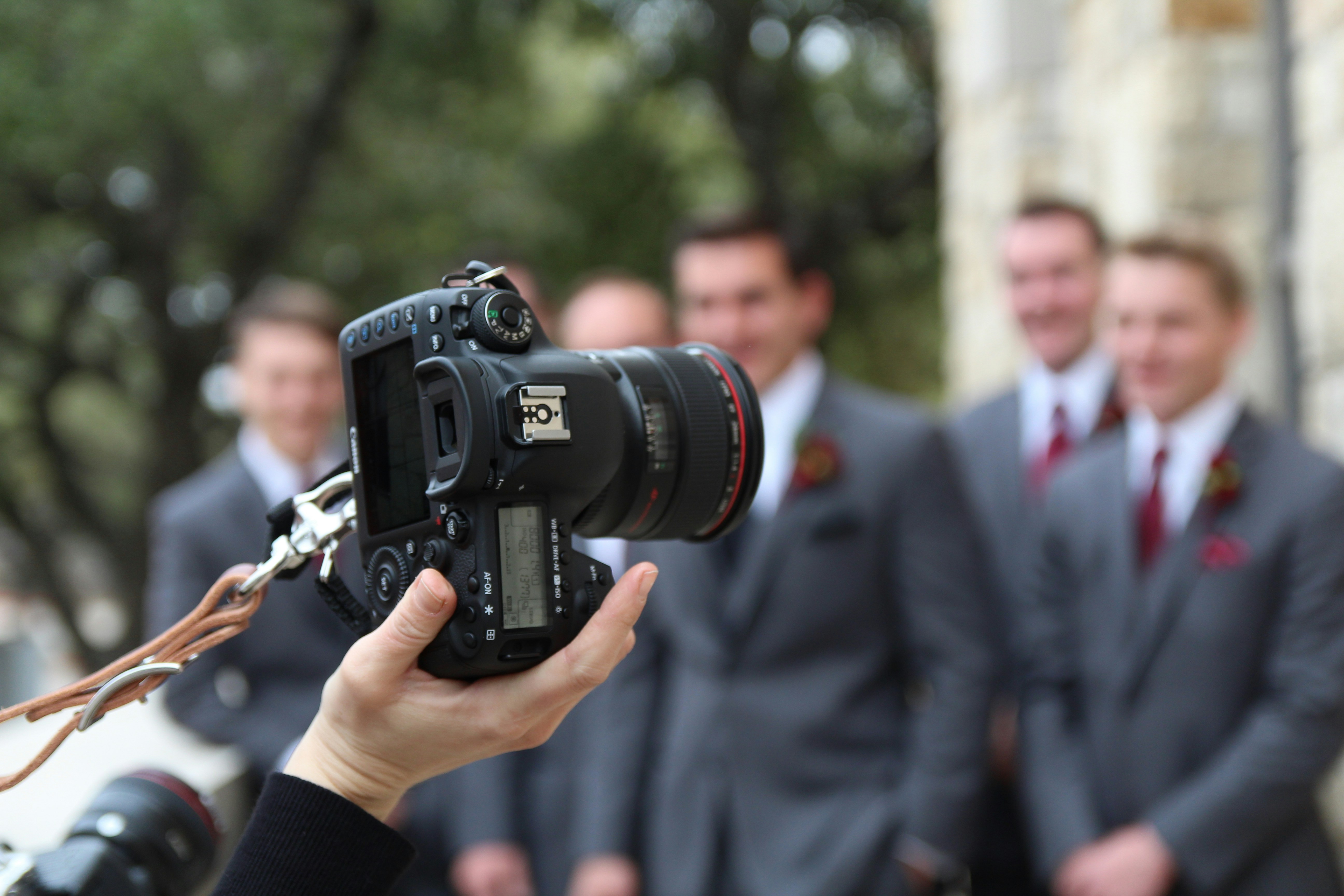 The Wedding Photographer's Guide to Client Communication (From Enquiry to Gallery Delivery)